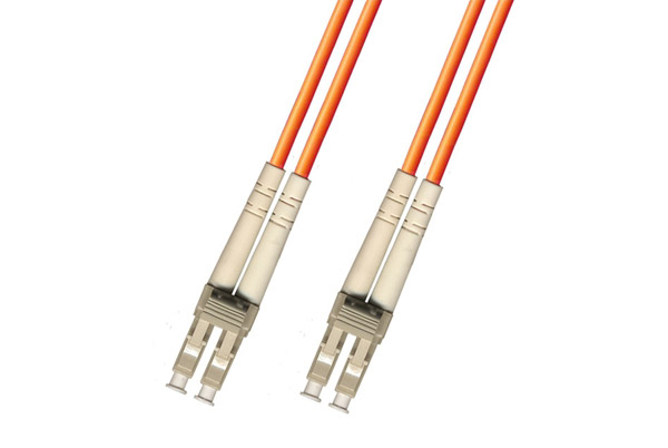 پچ کورد فیبر نوری مالتی مد 3 متری Infilink مدل IP-FC5053
