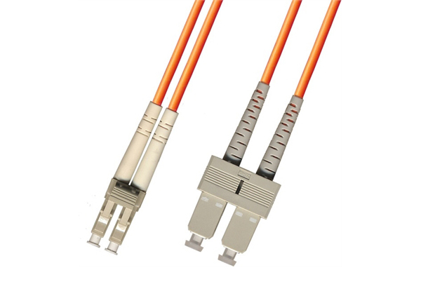 پچ کورد فیبر نوری مالتی مد 3 متری Infilink مدل IP-FC5103